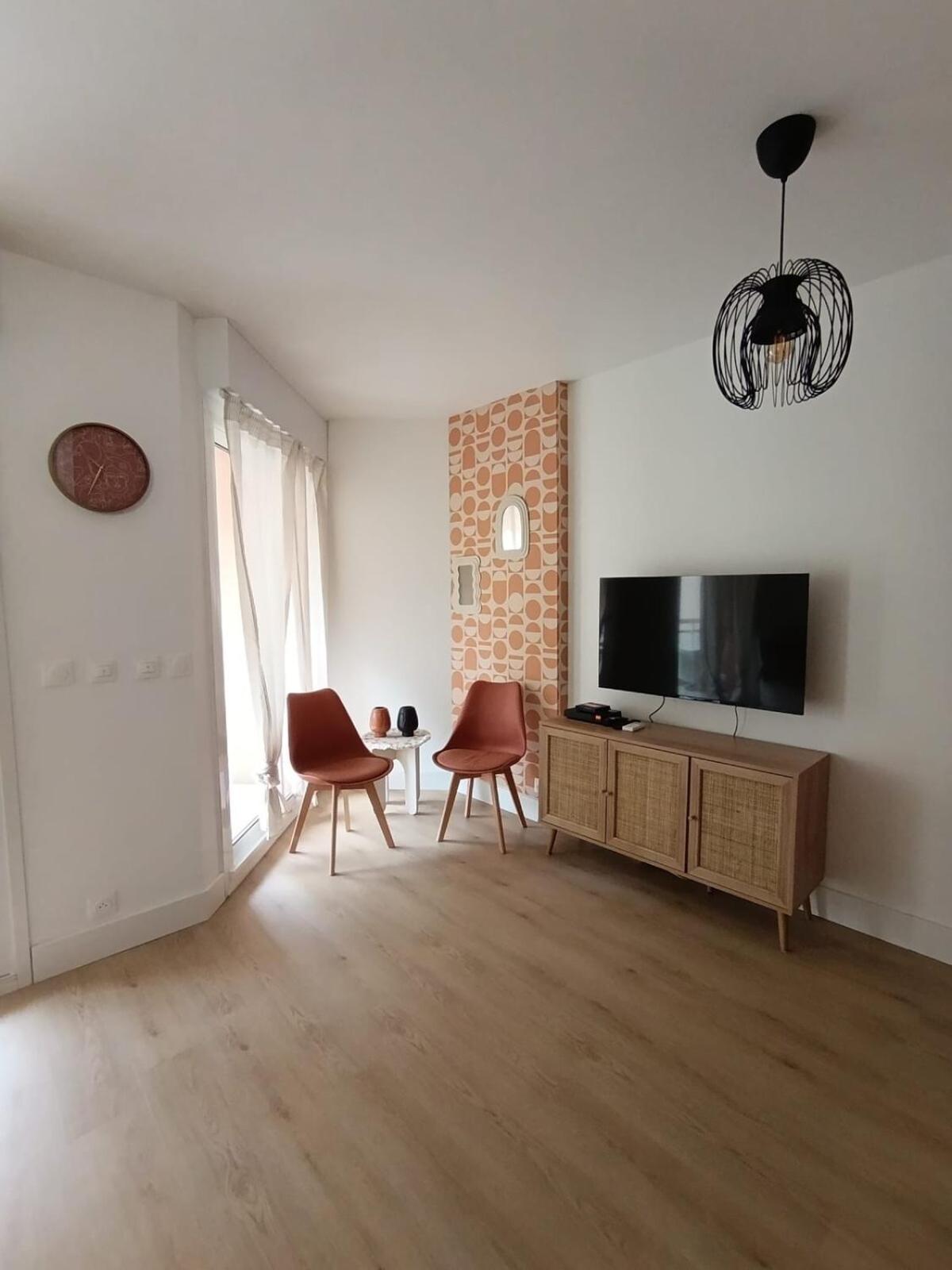 Coin Nuit Riviera Apartment *